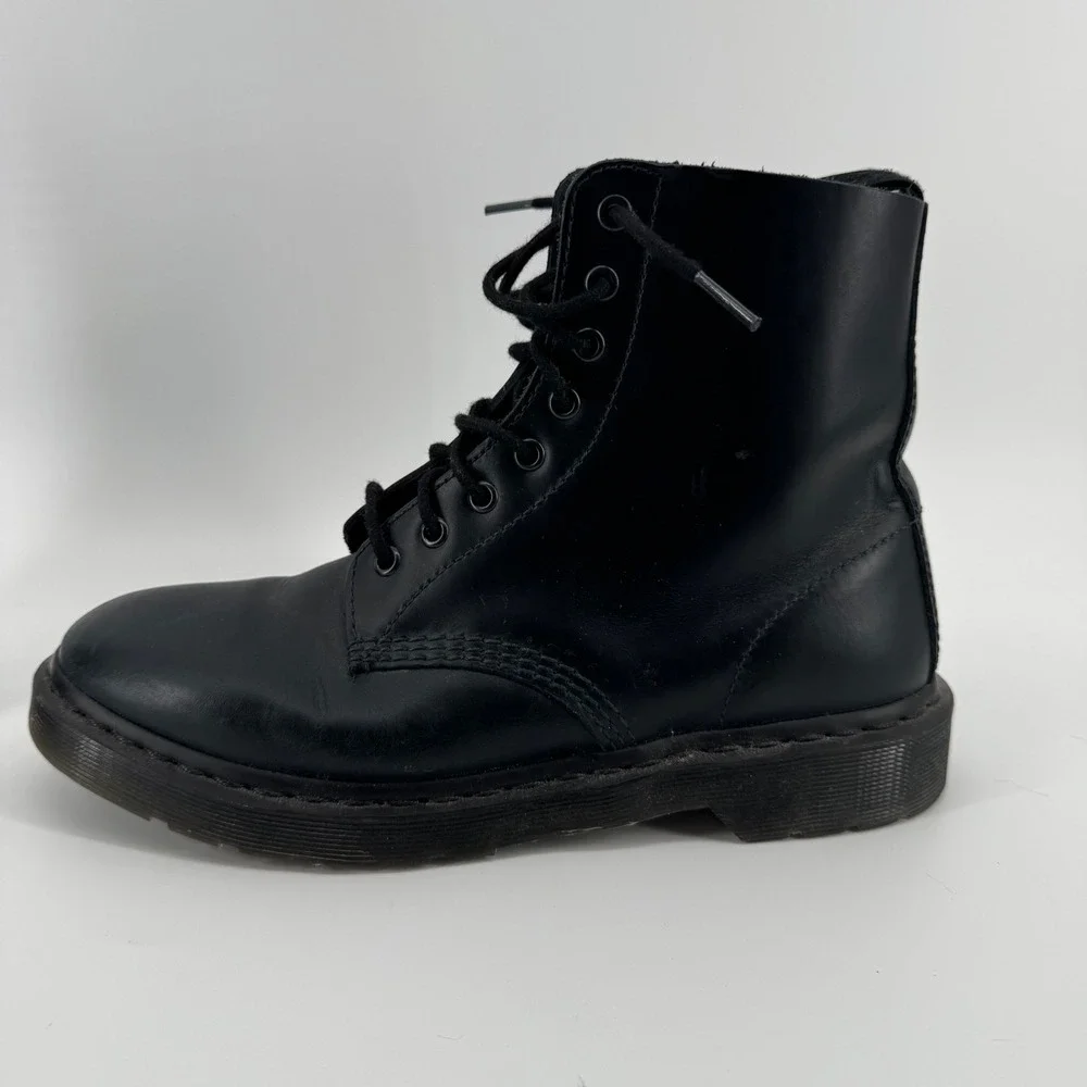 Dr. Martens Pascal Black Leather Combat Boots Mens 9 US 8 UK 42 EU AirWair Sole